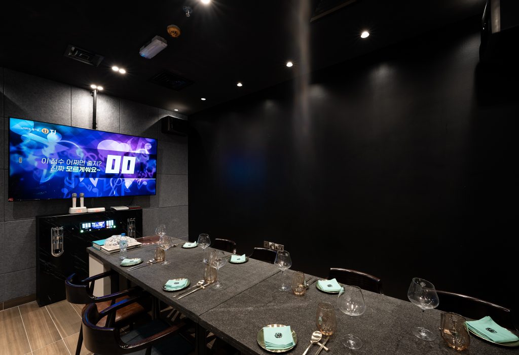 karoake bar